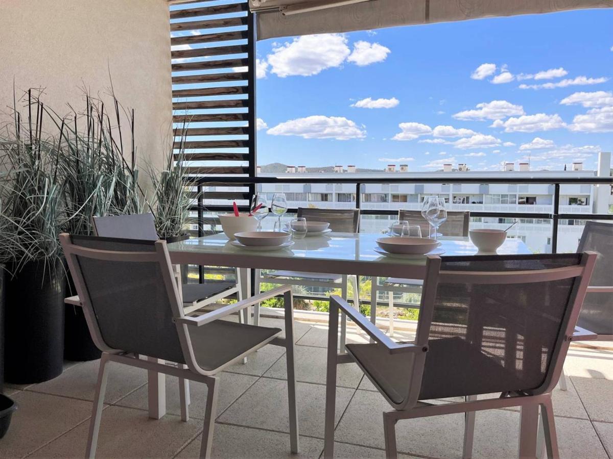 Charmant T2 Climatise Avec Grande Terrasse, Piscine Et Parking Privatif, Proche Plage Et Commerces. - Fr-1-251-441 Le Lavandou Dış mekan fotoğraf
